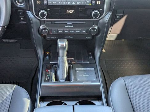 Certified 2023 Lexus GX 460 Premium w/ Accessory Package AWD/4WD image 19