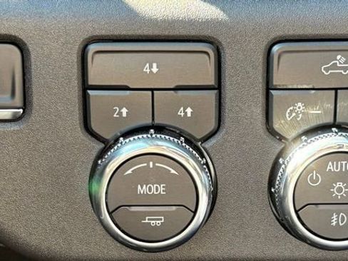 New 2025 GMC Sierra 2500 SLE image 25