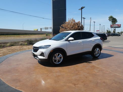 Used 2021 Buick Encore GX Preferred w/ Cold Weather Comfort Package image 5