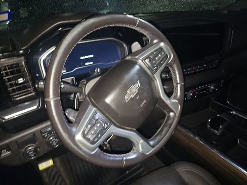 Used 2022 Chevrolet Silverado 1500 RST w/ Convenience Package II RWD image 2
