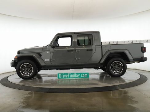 Used 2023 Jeep Gladiator Overland image 9