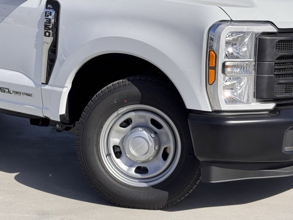 New 2025 Ford F350 XL w/ XL Chrome Package RWD image 4