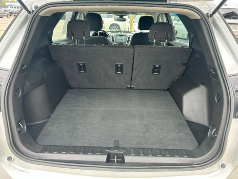 Used 2018 Chevrolet Equinox LS image 17