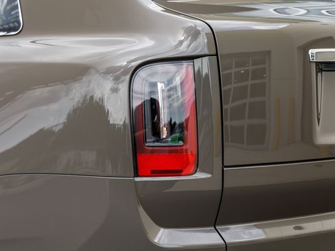 Certified 2025 Rolls-Royce Cullinan AWD/4WD image 12