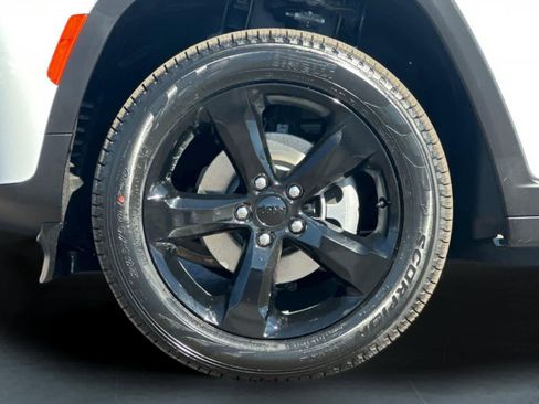 New 2026 Jeep Grand Cherokee Limited image 31