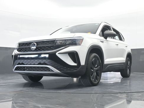 Used 2022 Volkswagen Taos S image 48