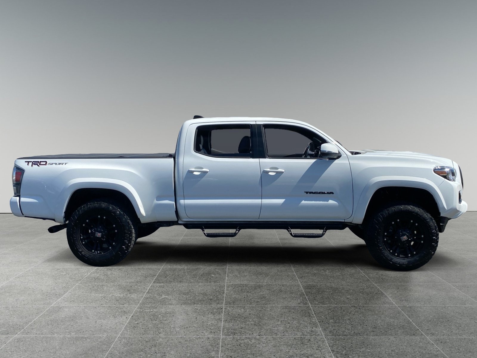 Used 2021 Toyota Tacoma TRD Sport w/ Technology Package RWD image 6