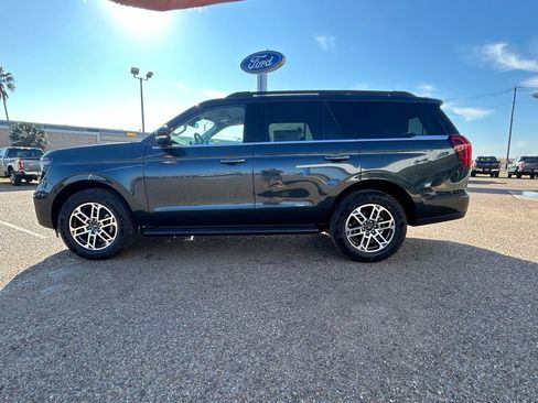 New 2026 Ford Expedition Active image 4