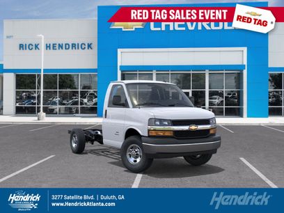 New 2025 Chevrolet Express 3500 w/ Power Convenience Package