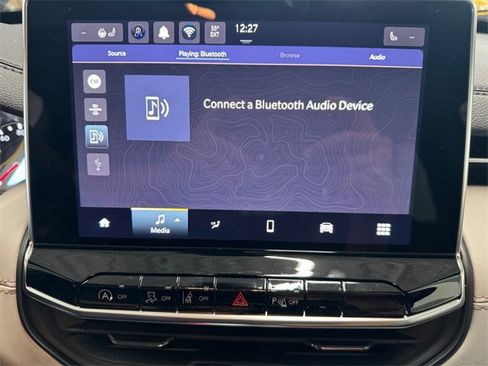 New 2026 Jeep Compass Limited image 17