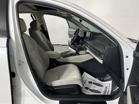 Used 2025 Honda Accord SE image 41