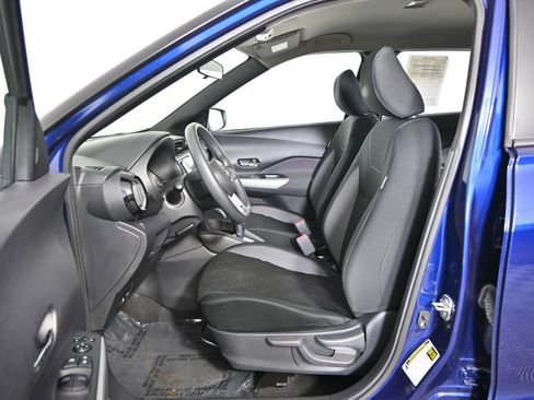 Used 2018 Nissan Kicks SV FWD image 20
