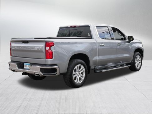 Used 2024 Chevrolet Silverado 1500 LTZ AWD/4WD image 7