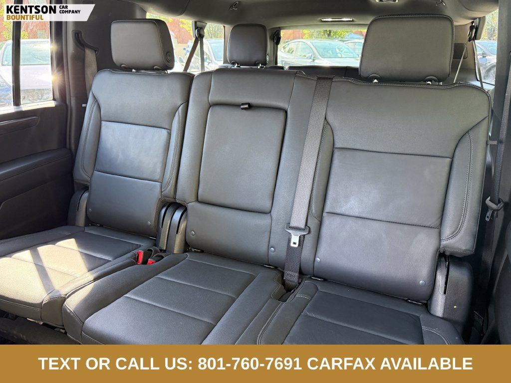 Used 2025 Chevrolet Suburban Z71 AWD/4WD image 30
