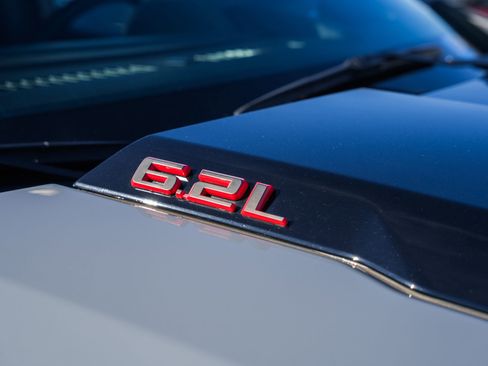 Used 2024 Chevrolet Silverado 1500 ZR2 w/ Technology Package image 19