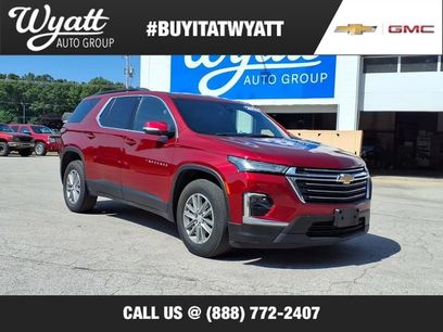 Used 2023 Chevrolet Traverse LT