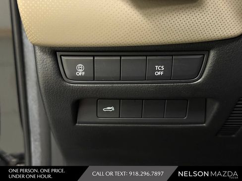 Used 2025 MAZDA CX-50 AWD 2.5 S w/ Premium Package image 27