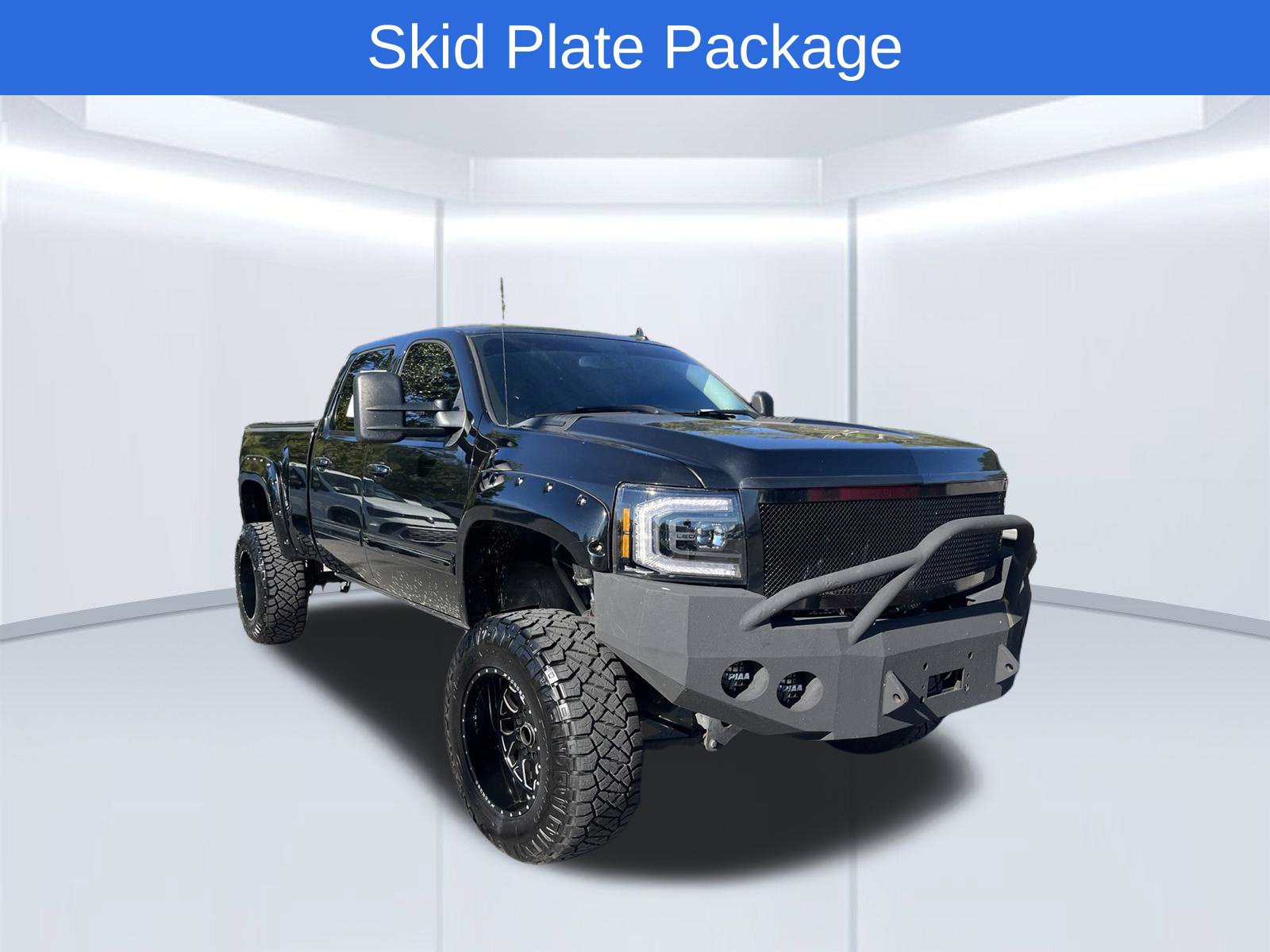 Used 2010 Chevrolet Silverado 2500 LT w/ Interior Plus Package AWD/4WD image 3