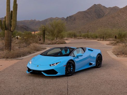Used 2017 Lamborghini Huracan LP 610-4 AWD/4WD image 6