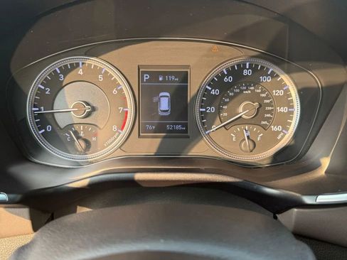 Used 2020 Hyundai Santa Fe SE image 20