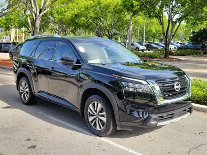 Used 2025 Nissan Pathfinder SL