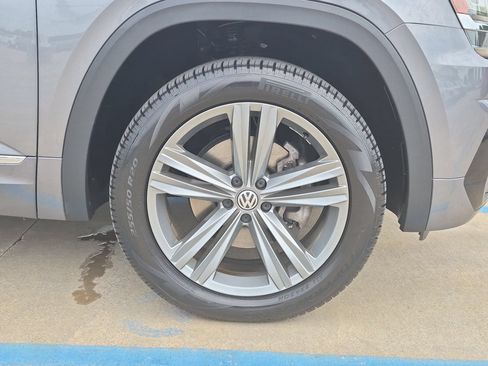 Used 2020 Volkswagen Atlas SE w/ Panoramic Sunroof Package AWD/4WD image 34