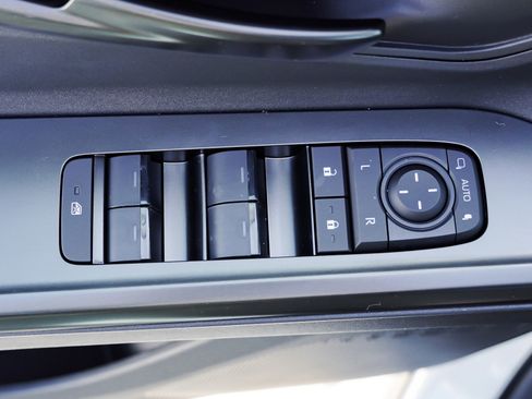 New 2026 Toyota C-HR w/ Cold Weather Package image 19