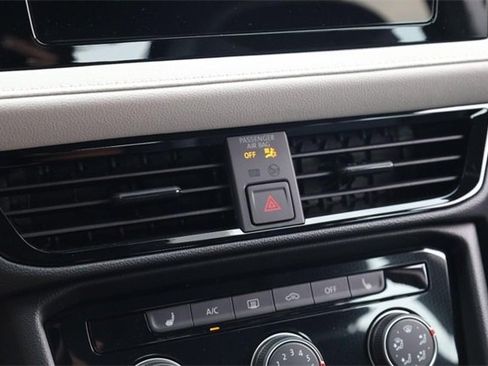 New 2025 Volkswagen Taos S image 13