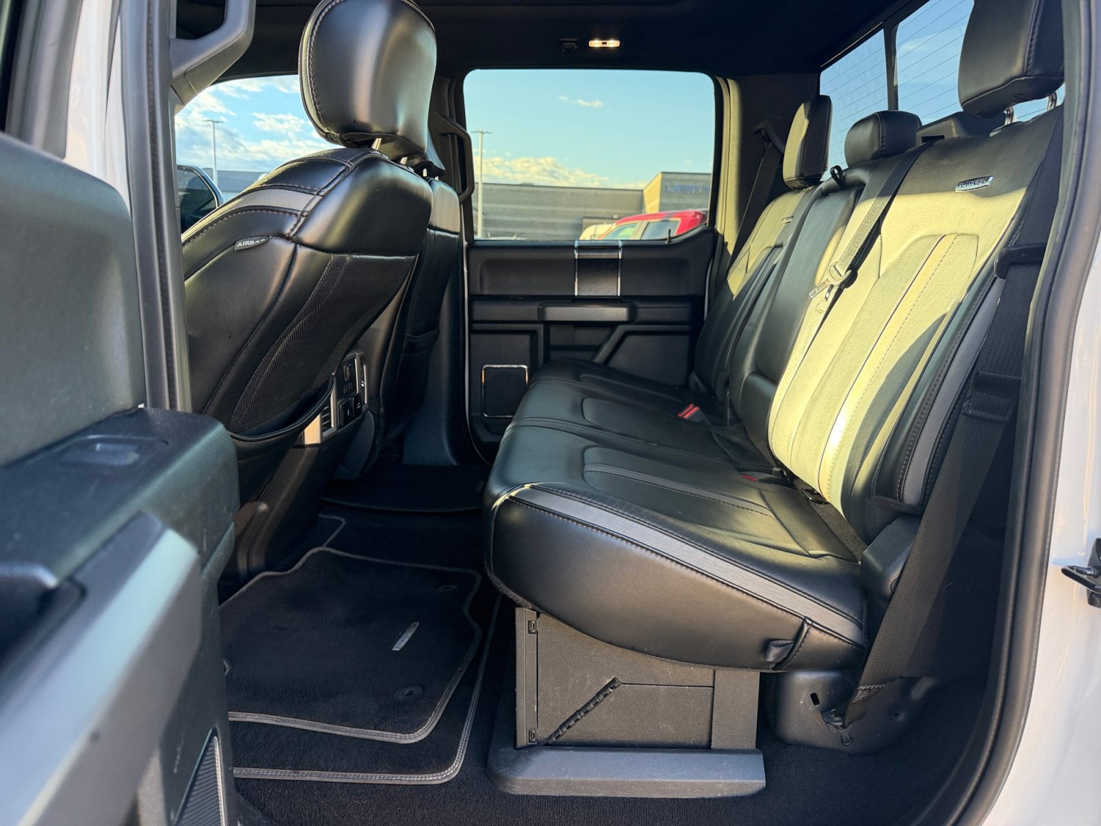 Used 2019 Ford F350 Platinum w/ Platinum Ultimate Package AWD/4WD image 17