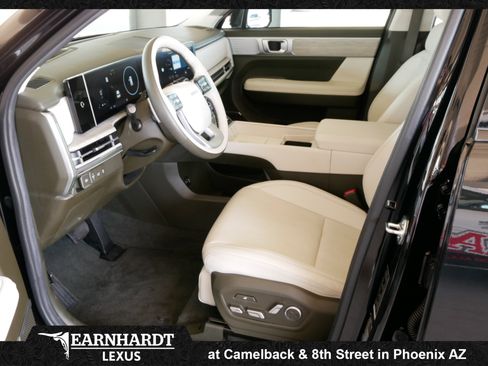 Used 2024 Hyundai Santa Fe Calligraphy FWD image 4