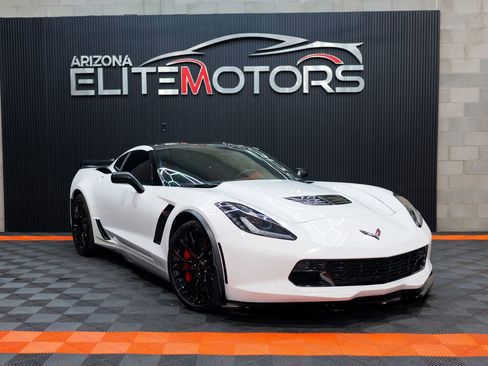 Used 2016 Chevrolet Corvette Z06 w/ Z07 Performance Package RWD image 2
