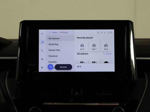 Used 2025 Toyota Corolla LE image 25