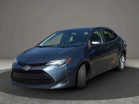 Used 2019 Toyota Corolla L FWD image 3