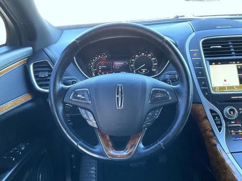 Used 2016 Lincoln MKX Reserve w/ Climate Package image 11