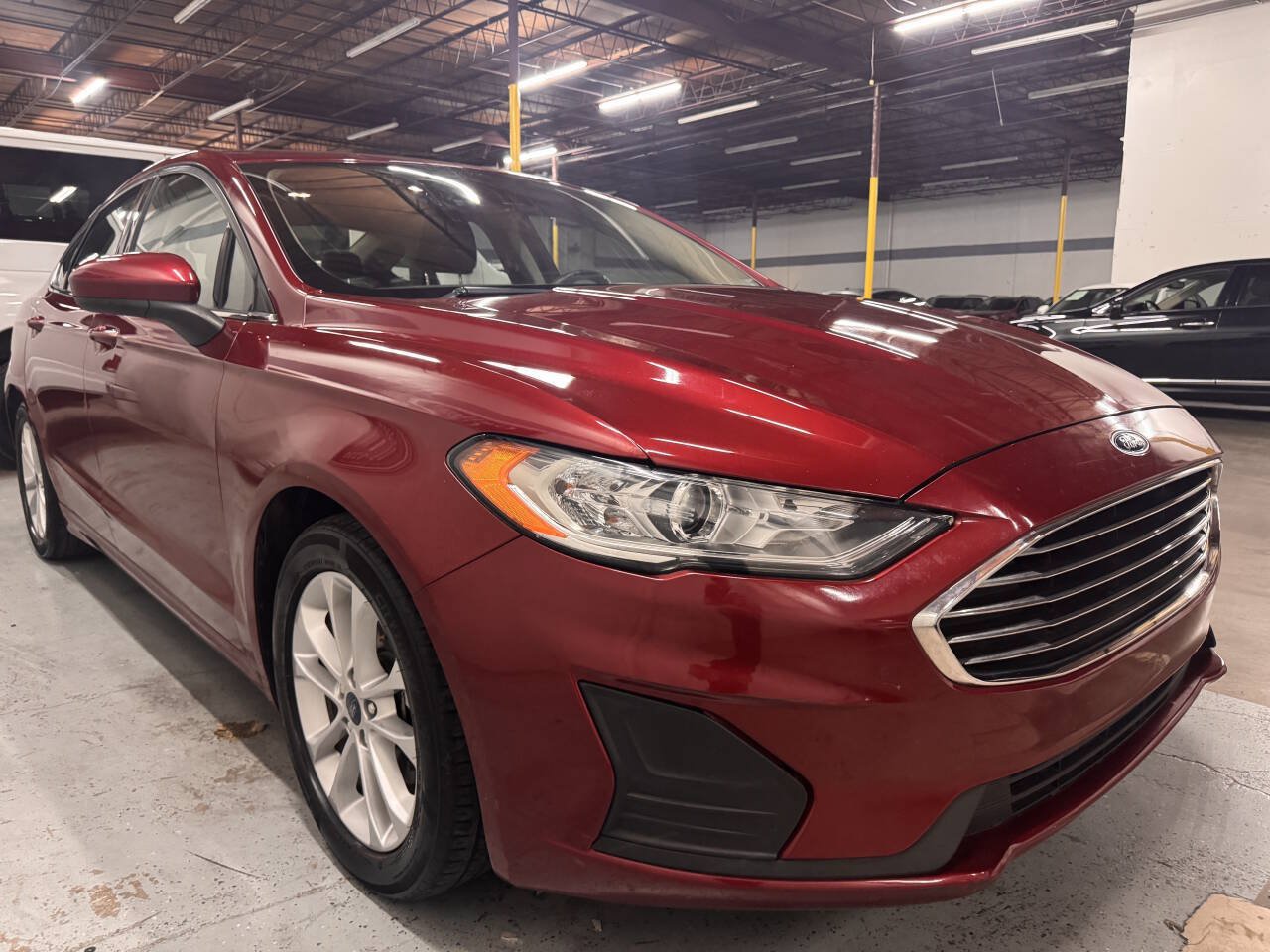 Used 2019 Ford Fusion SE FWD image 7