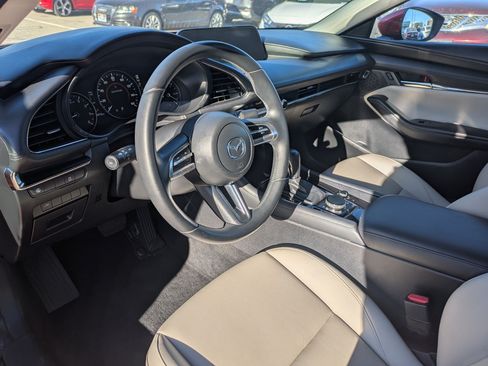 Used 2019 MAZDA MAZDA3 Sedan FWD image 17