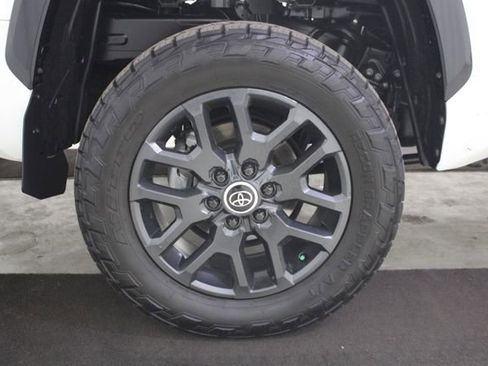 Used 2024 Toyota Tundra Platinum image 30