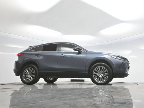 Used 2022 Toyota Venza XLE AWD/4WD image 81