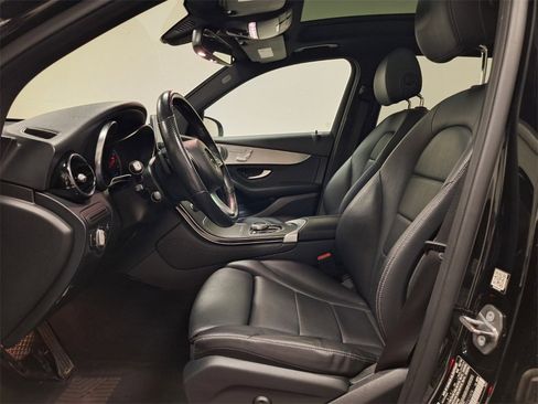 Used 2019 Mercedes-Benz GLC 350e 4MATIC image 10