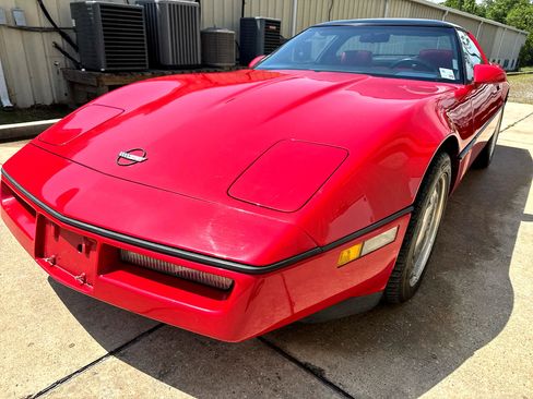 Used 1989 Chevrolet Corvette Coupe image 2