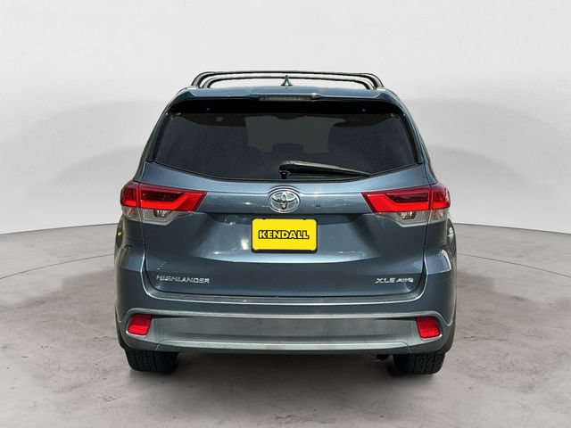 Used 2018 Toyota Highlander XLE AWD/4WD image 6