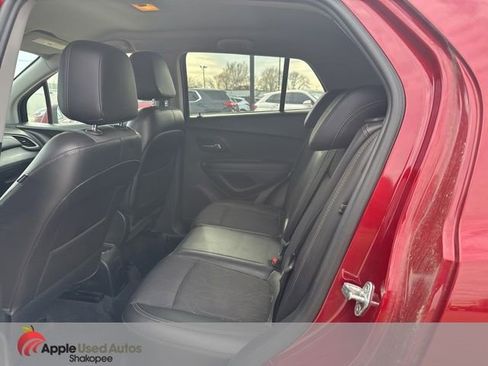 Used 2019 Chevrolet Trax LT w/ LT Convenience Package image 8