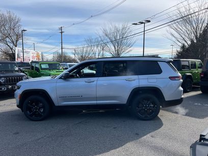 New 2025 Jeep Grand Cherokee L Limited w/ Black Appearance Package