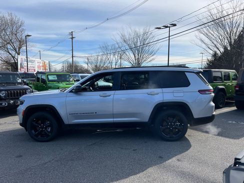 New 2025 Jeep Grand Cherokee L Limited w/ Black Appearance Package image 3