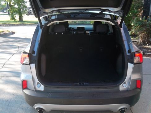 Used 2022 Ford Escape Titanium image 6