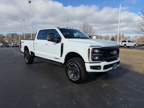 Certified 2024 Ford F350 Lariat w/ Lariat Ultimate Package image 4
