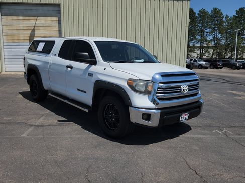 Used 2016 Toyota Tundra SR5 w/ SR5 Upgrade Package AWD/4WD image 13