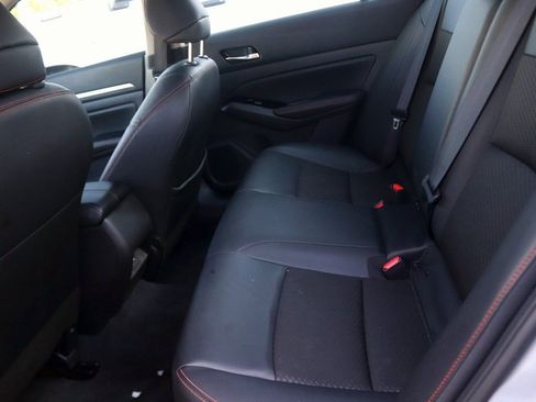 Used 2025 Nissan Altima 2.5 SR image 15