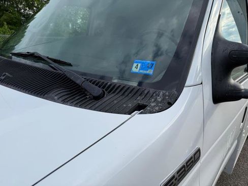 Used 2016 Ford E-350 and Econoline 350 Super Duty w/ Power Windows & Locks Group image 27