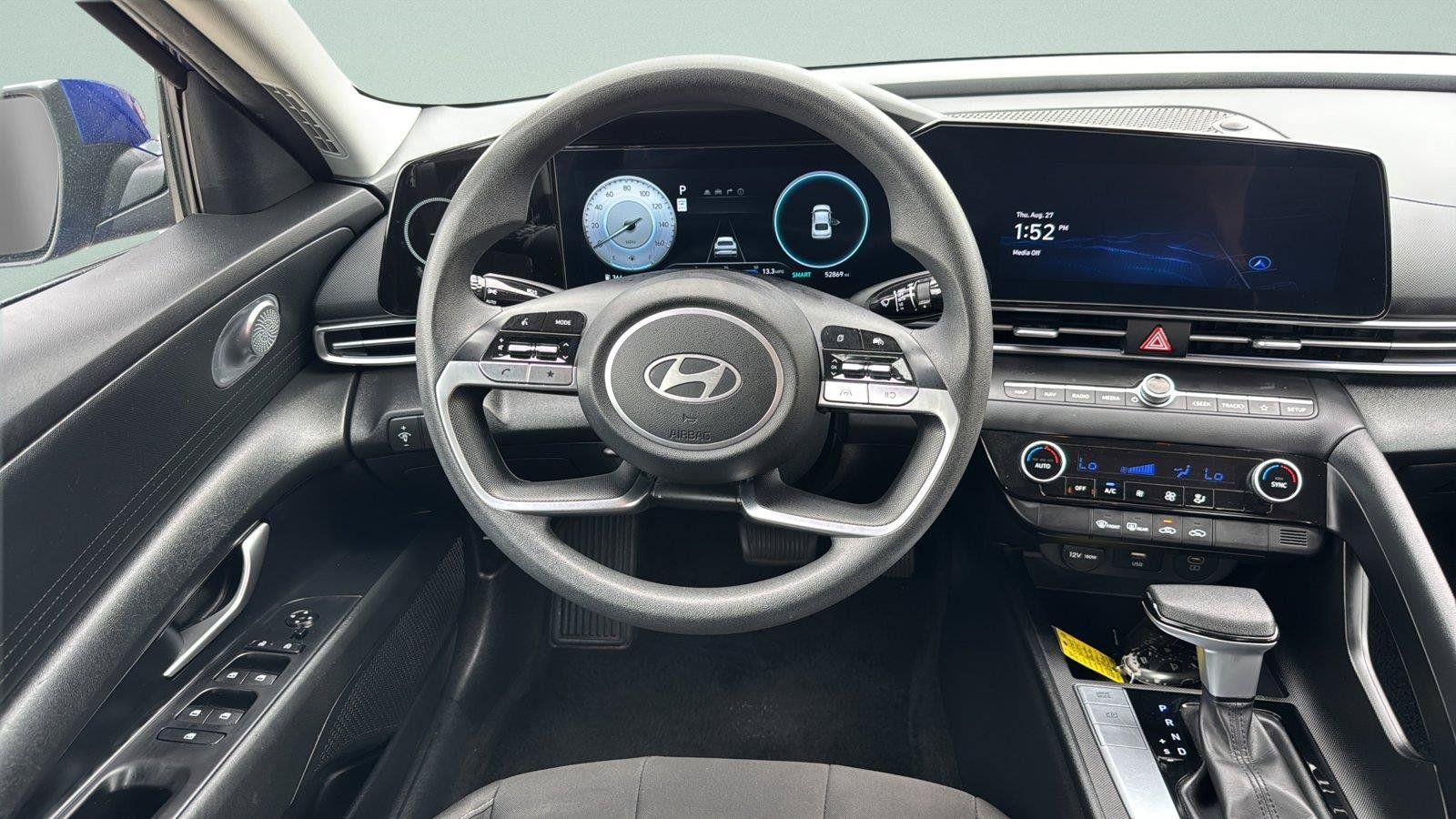 Used 2024 Hyundai Elantra SEL FWD image 12